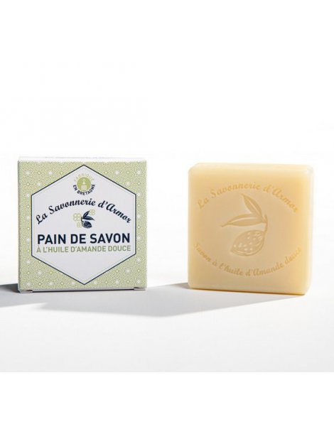 Pain de savon à l'huile d'amande douce